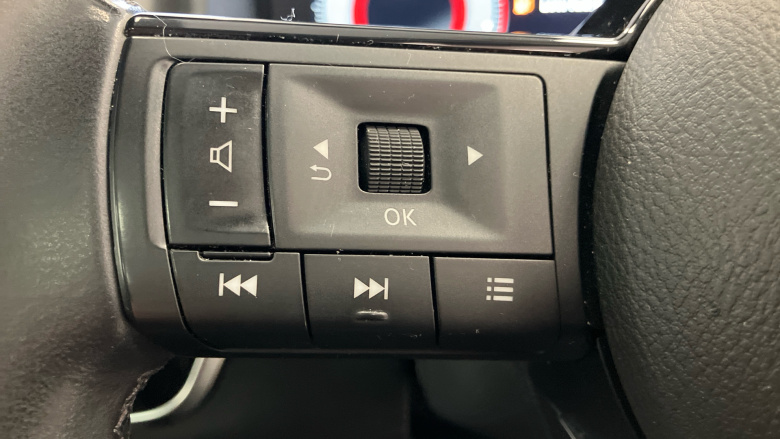 Nissan Qashqai 1.3 DiG-T MH N-Connecta 5dr Petrol Hatchback